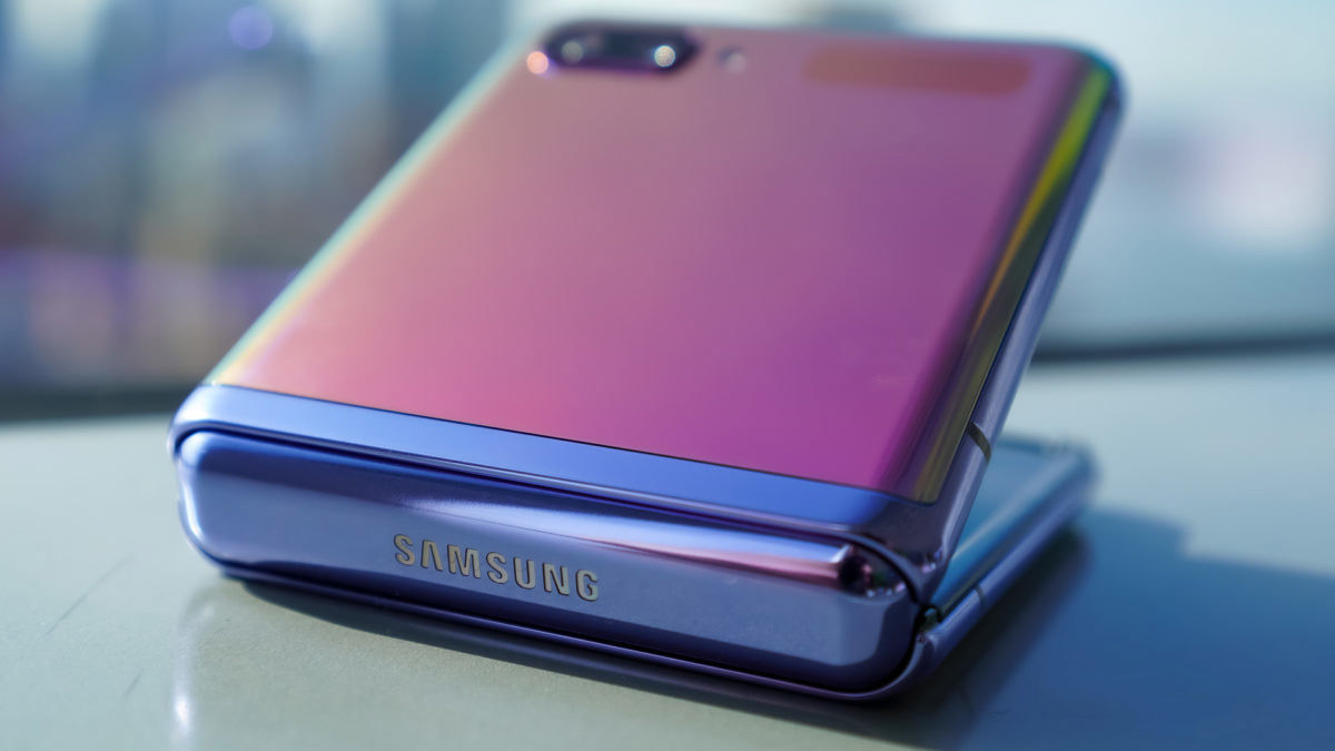 Tại sao lớp bảo vệ màn hình của Samsung Galaxy Z Flip vẫn là nhựa - Ảnh 5. Tại sao lớp bảo vệ màn hình của Samsung Galaxy Z Flip vẫn là nhựa - Ảnh 5.
