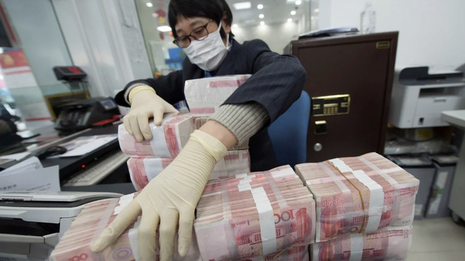 Chuyên gia Mỹ: Virus corona tồn tại trên thẻ tín dụng lâu hơn tiền mặt - Ảnh 1.