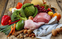 Giá cả thị trường hôm nay 22/2: Giá heo hơi giảm sốc 8.000 đồng/kg, siêu thị bắt đầu bán thịt heo giá rẻ
