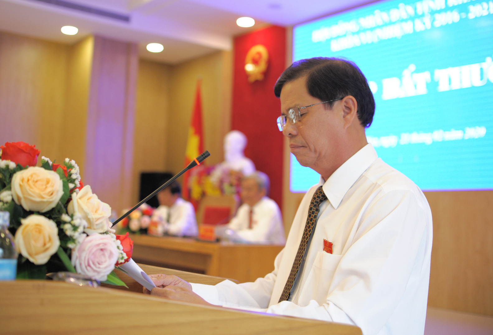 Tân chủ tịch Khánh Hòa Nguyễn Tấn Tuân: Có thể cấp sổ cho condotel trên địa bàn tỉnh - Ảnh 1. Tân chủ tịch Khánh Hòa Nguyễn Tấn Tuân: Có thể cấp sổ cho condotel trên địa bàn tỉnh - Ảnh 1.
