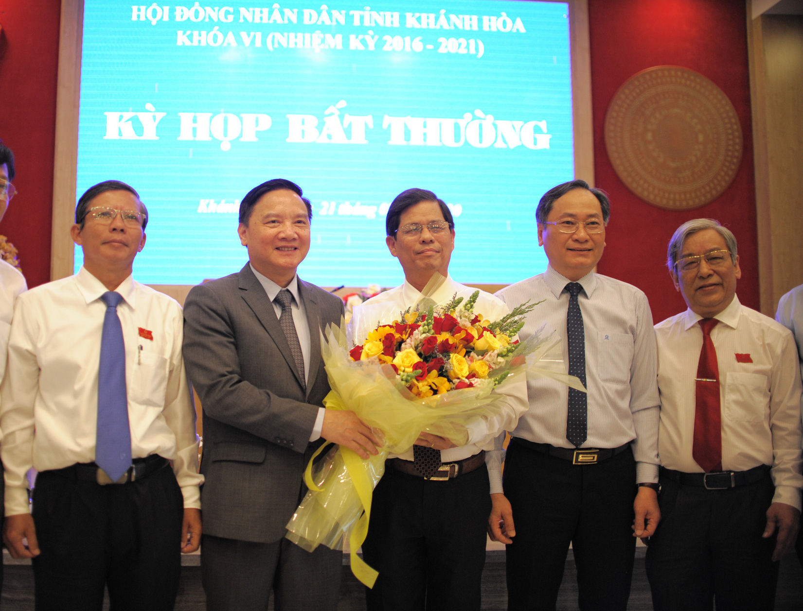 Ông Nguyễn Tấn Tuân giữ chức chủ UBND tỉnh Khánh Hòa - Ảnh 2. Ông Nguyễn Tấn Tuân giữ chức chủ UBND tỉnh Khánh Hòa - Ảnh 2.