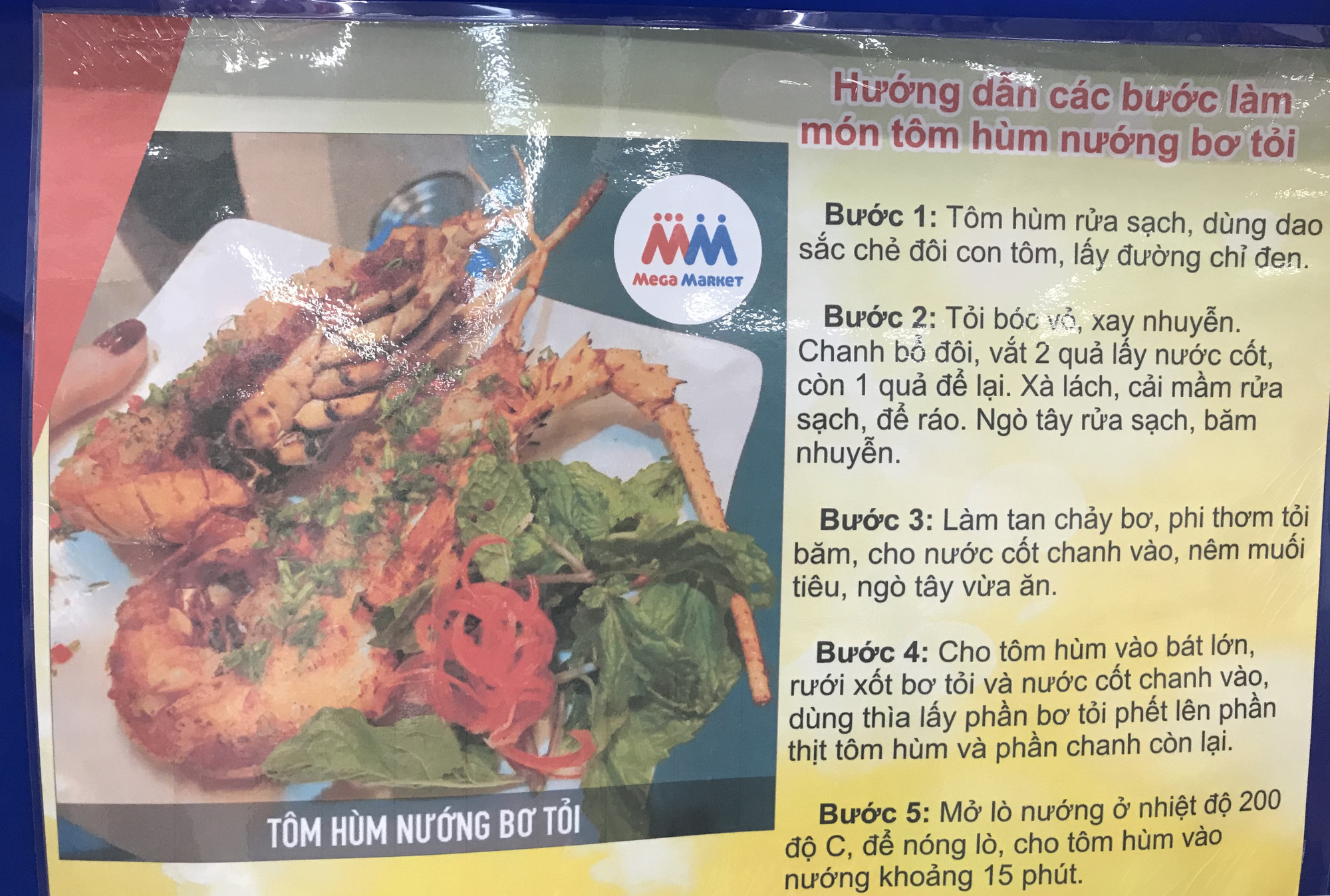 Cận cảnh giải cứu tôm hùm ở Sài Gòn, mới 9h sáng đã hết sạch, có siêu thị chế biến miễn phí cho khách ngay tại chỗ - Ảnh 14. Cận cảnh giải cứu tôm hùm ở Sài Gòn, mới 9h sáng đã hết sạch, có siêu thị chế biến miễn phí cho khách ngay tại chỗ - Ảnh 14.