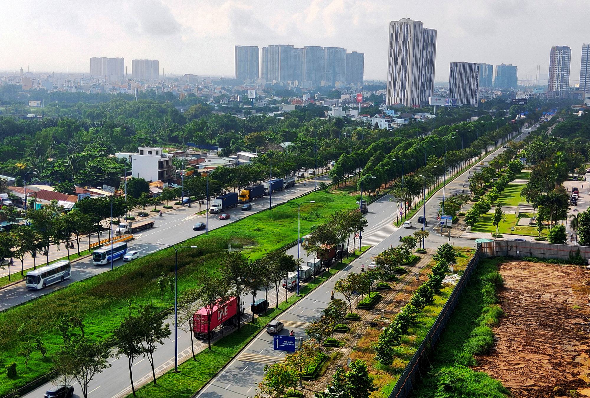 Nhiều 'điểm đen' giao thông ở TP HCM thoát cảnh kẹt xe triền miên giờ cao điểm - Ảnh 5. Nhiều 'điểm đen' giao thông ở TP HCM thoát cảnh kẹt xe triền miên giờ cao điểm - Ảnh 5.