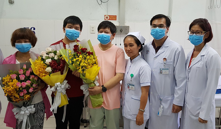 Nữ bác sĩ mang 'trái tim rực lửa' cứu mạng người trong dịch bệnh Covid-19 - Ảnh 4. Nữ bác sĩ mang 'trái tim rực lửa' cứu mạng người trong dịch bệnh Covid-19 - Ảnh 4.