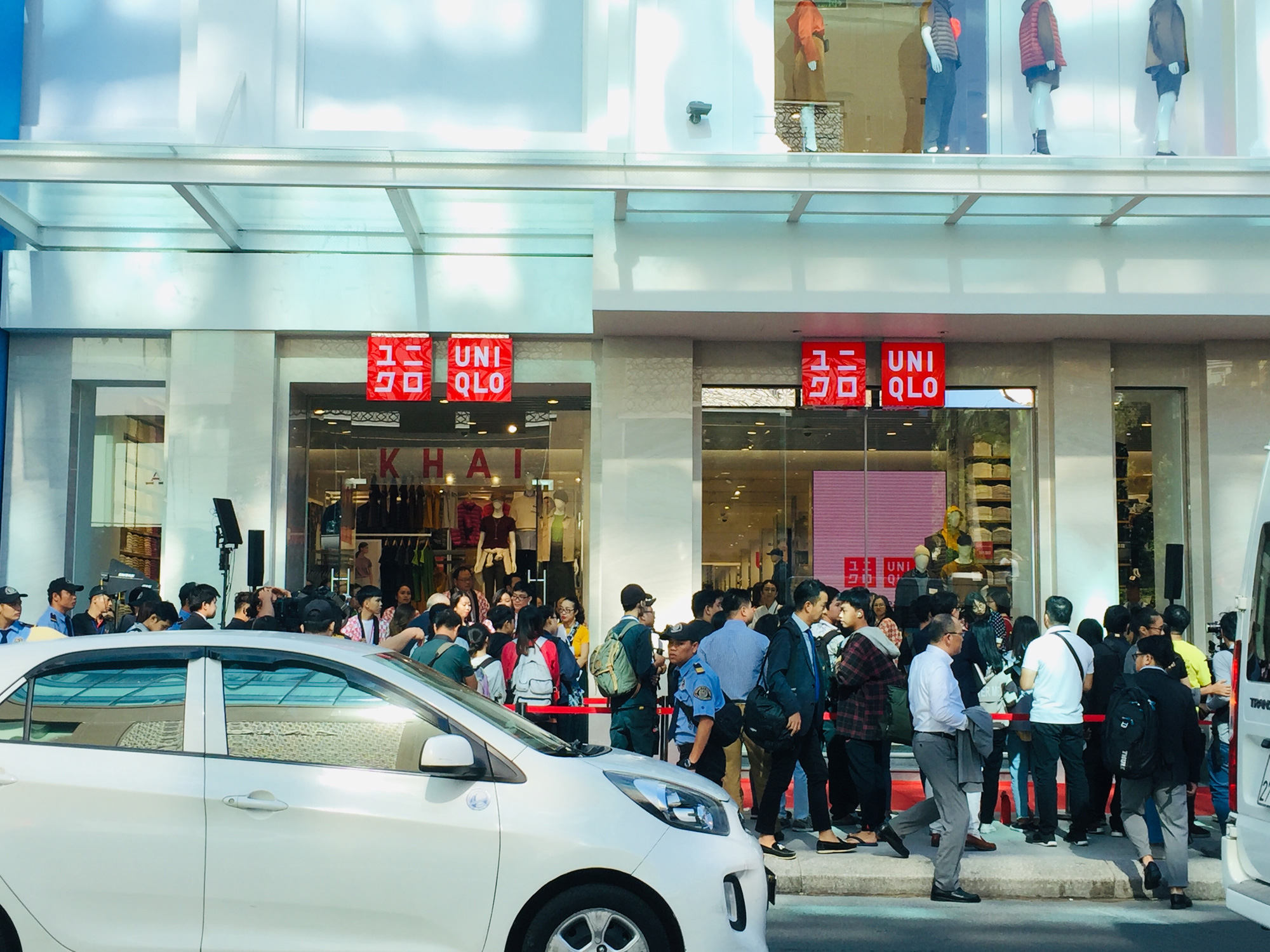 Ngành may mặc Việt Nam và Đông Nam Á thấm đòn vì dịch virus corona, Uniqlo cũng phải dời lịch ra mắt sản phẩm mới vì thiếu nguồn cung - Ảnh 1.