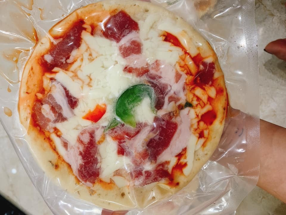 Nguồn gốc pizza siêu rẻ tràn chợ mạng, 6 tháng không mốc hỏng - Ảnh 2. Nguồn gốc pizza siêu rẻ tràn chợ mạng, 6 tháng không mốc hỏng - Ảnh 2.