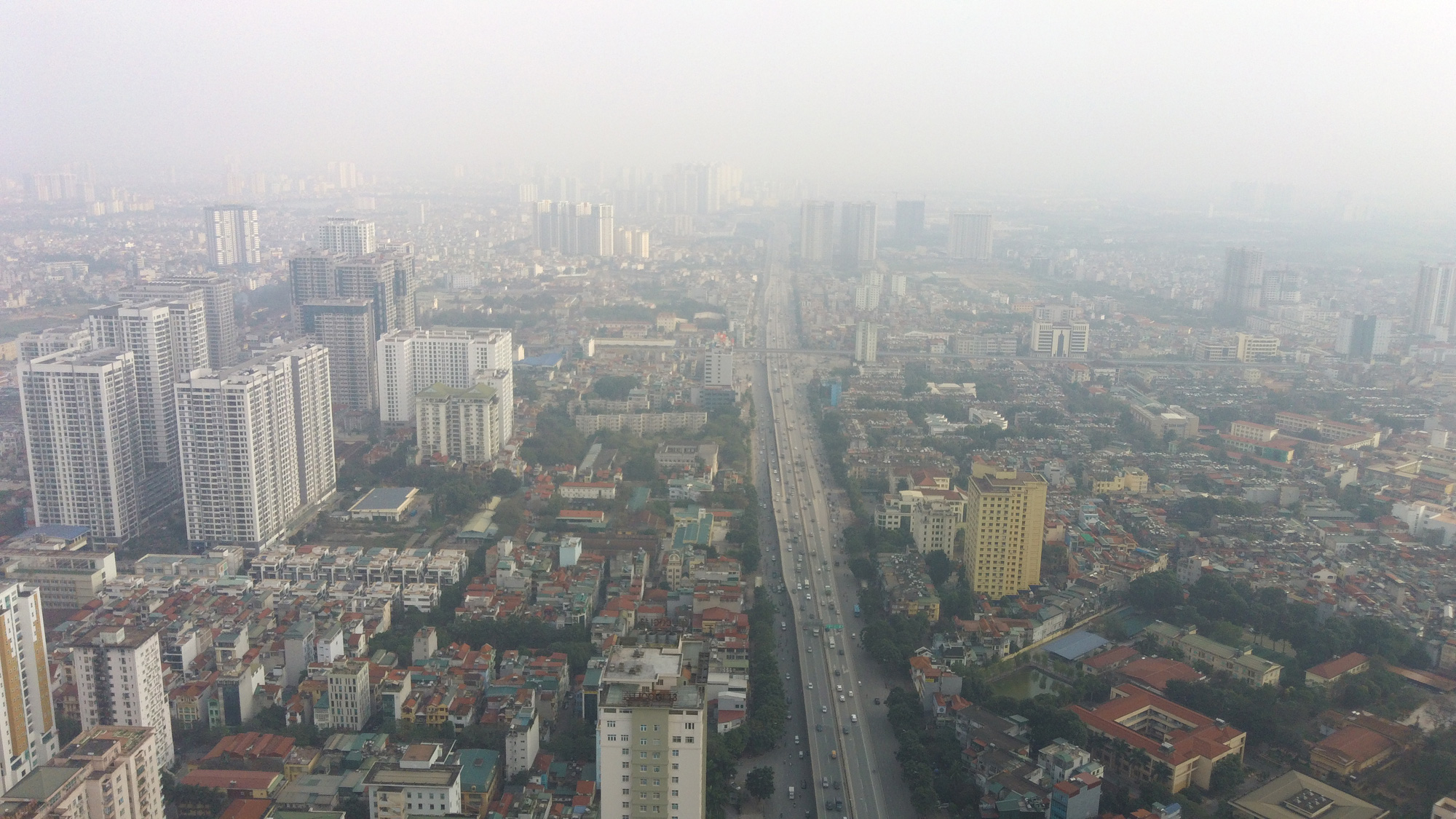 Hà Nội ô nhiễm không khí ở mức cảnh báo tím từ sáng đến chiều - Ảnh 5. Hà Nội ô nhiễm không khí ở mức cảnh báo tím từ sáng đến chiều - Ảnh 5.