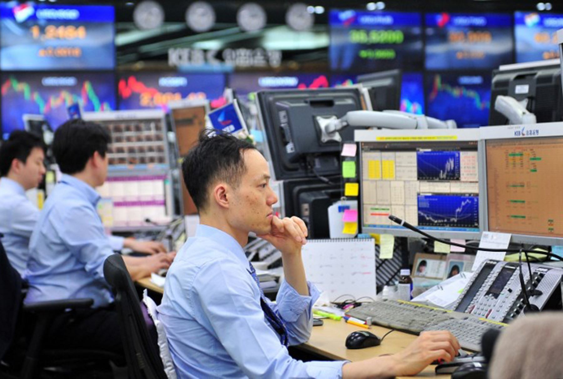 Samsung, LG, Lotte… nhận đòn nặng khi Hàn Quốc trở thành ổ dịch lớn thứ 2 thế giới - Ảnh 1. Samsung, LG, Lotte… nhận đòn nặng khi Hàn Quốc trở thành ổ dịch lớn thứ 2 thế giới - Ảnh 1.