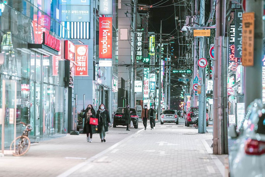 Người dân Daegu: 'Tôi không tin được thành phố lại vắng như thế' - Ảnh 1. Người dân Daegu: 'Tôi không tin được thành phố lại vắng như thế' - Ảnh 1.