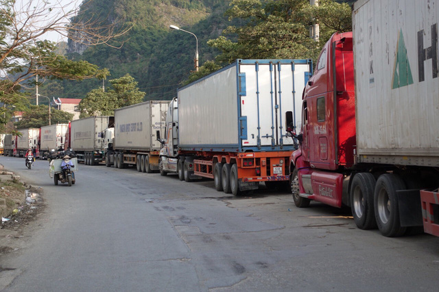 Xuất khẩu nông sản sang Trung Quốc chưa thuận lợi nhưng container đổ về cửa khẩu ngày càng tăng - Ảnh 1. Xuất khẩu nông sản sang Trung Quốc chưa thuận lợi nhưng container đổ về cửa khẩu ngày càng tăng - Ảnh 1.