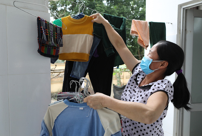 82 người Vĩnh Phúc về nhà sau nửa tháng cách ly - Ảnh 3.