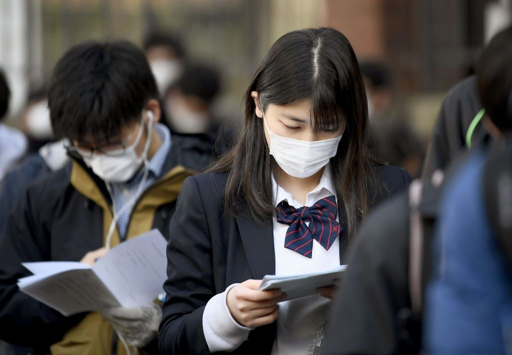 Nhịp sống buồn ở những ổ dịch virus corona lớn nhất thế giới - Ảnh 10. Nhịp sống buồn ở những ổ dịch virus corona lớn nhất thế giới - Ảnh 10.