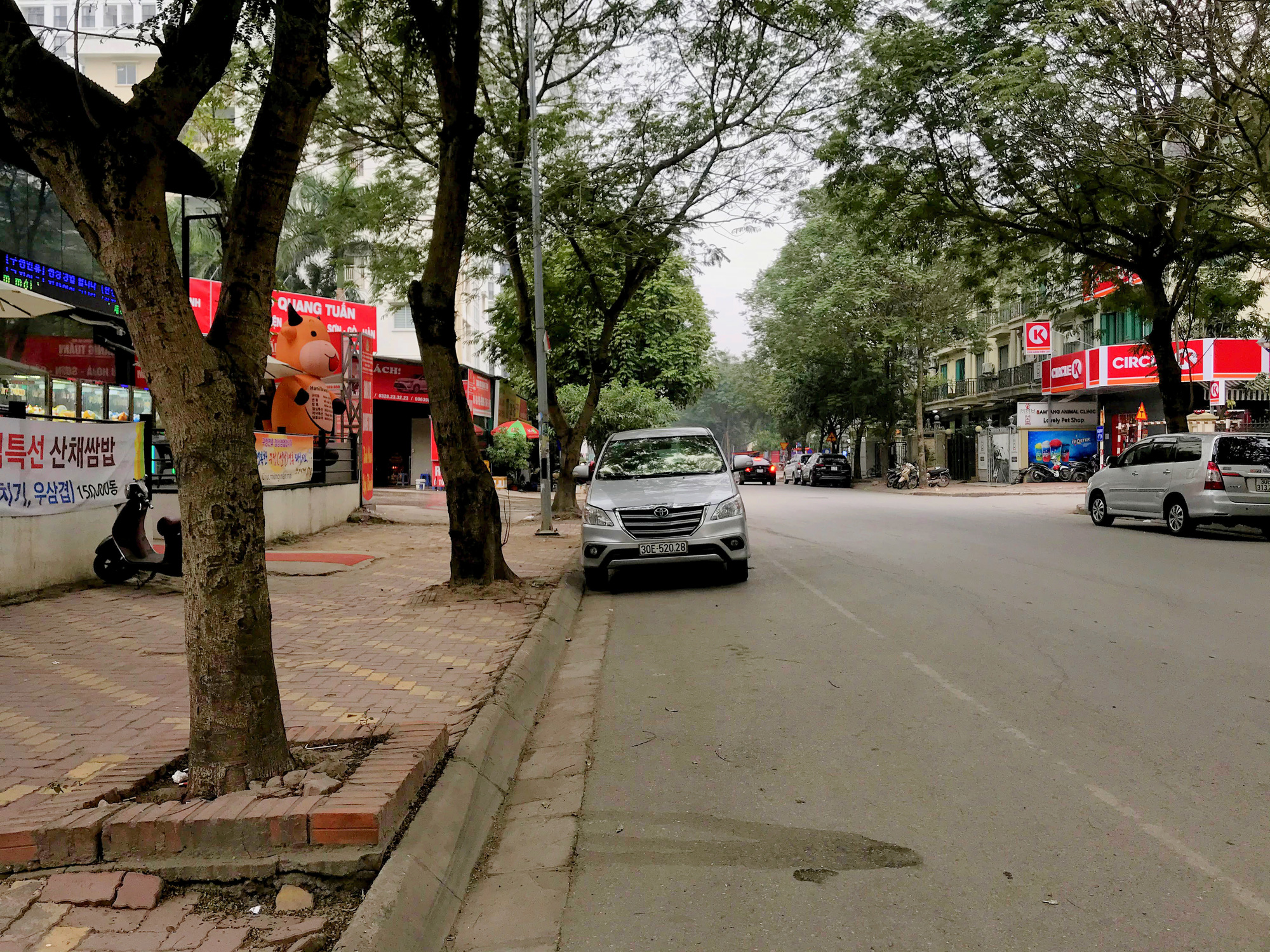 Người Hàn Quốc ở Hà Nội 'hoang mang' vì dịch COVID-19 - Ảnh 3. Người Hàn Quốc ở Hà Nội 'hoang mang' vì dịch COVID-19 - Ảnh 3.