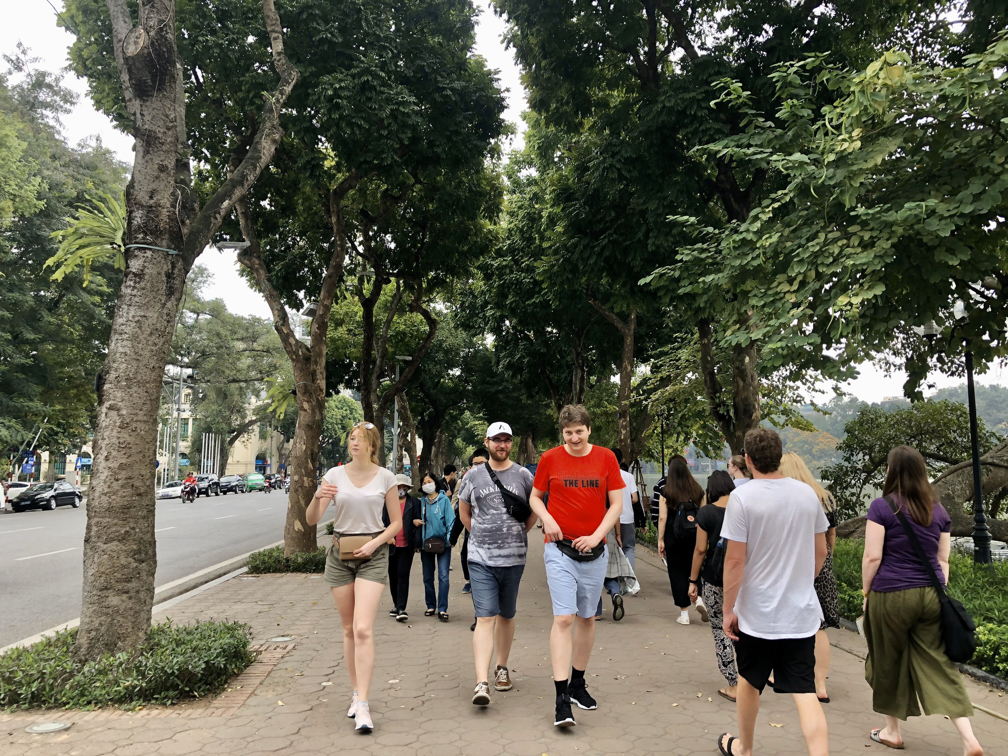 Việt Nam chưa tiếp nhận khách du lịch nước ngoài - Ảnh 1. Việt Nam chưa tiếp nhận khách du lịch nước ngoài - Ảnh 1.