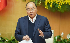 Thủ tướng yêu cầu đảm bảo an toàn cho người dân, chưa đủ cơ sở điều chỉnh chỉ tiêu tăng trưởng vì dịch Covid-19