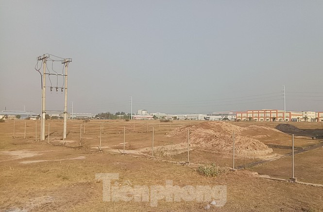 Cận cảnh khu công nghiệp ‘đắp chiếu’ 16 năm ở Bình Dương - Ảnh 7. Cận cảnh khu công nghiệp ‘đắp chiếu’ 16 năm ở Bình Dương - Ảnh 7.