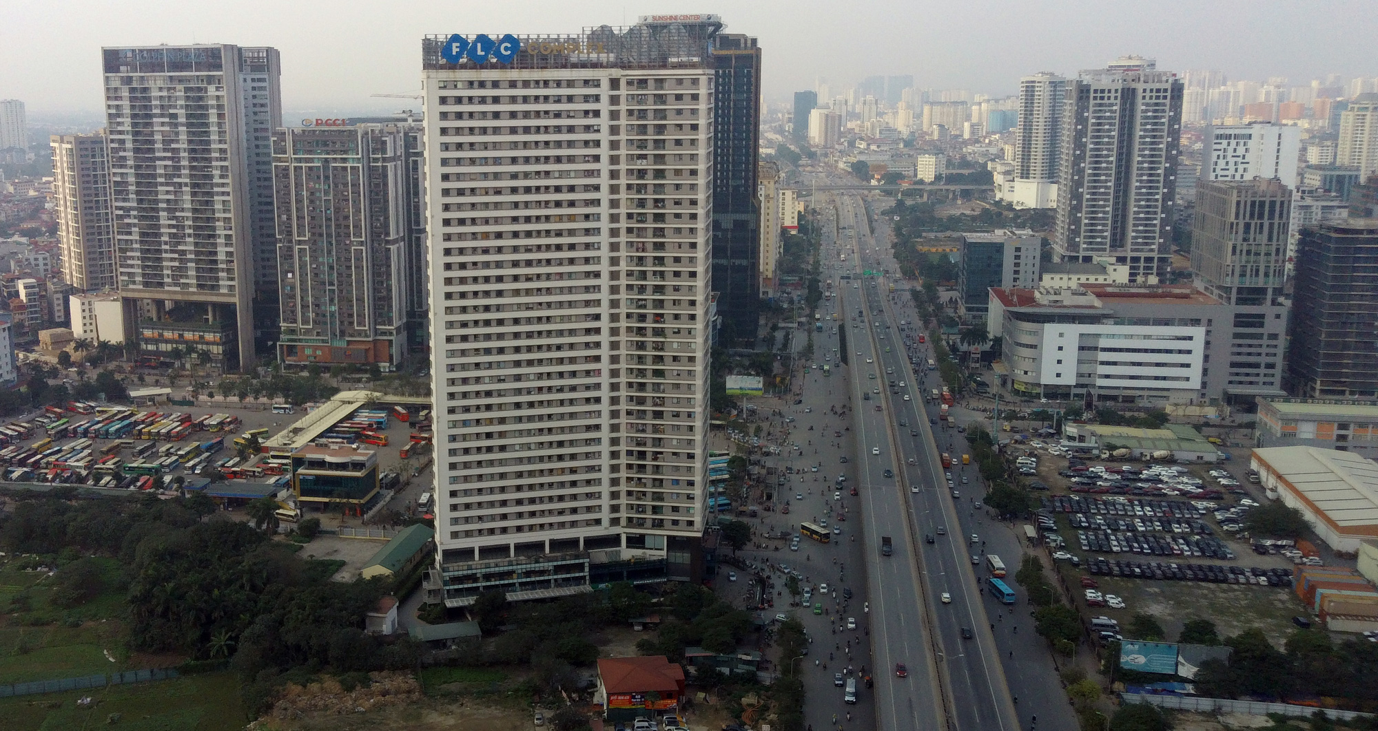 Vành đai 3 trên cao thường xuyên ùn tắc trong đợt sửa khe co giãn - Ảnh 1. Vành đai 3 trên cao thường xuyên ùn tắc trong đợt sửa khe co giãn - Ảnh 1.