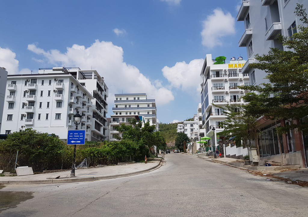 Khánh Hòa giám sát xử lí biệt thự Ocean View xây sai qui hoạch - Ảnh 1. Khánh Hòa giám sát xử lí biệt thự Ocean View xây sai qui hoạch - Ảnh 1.