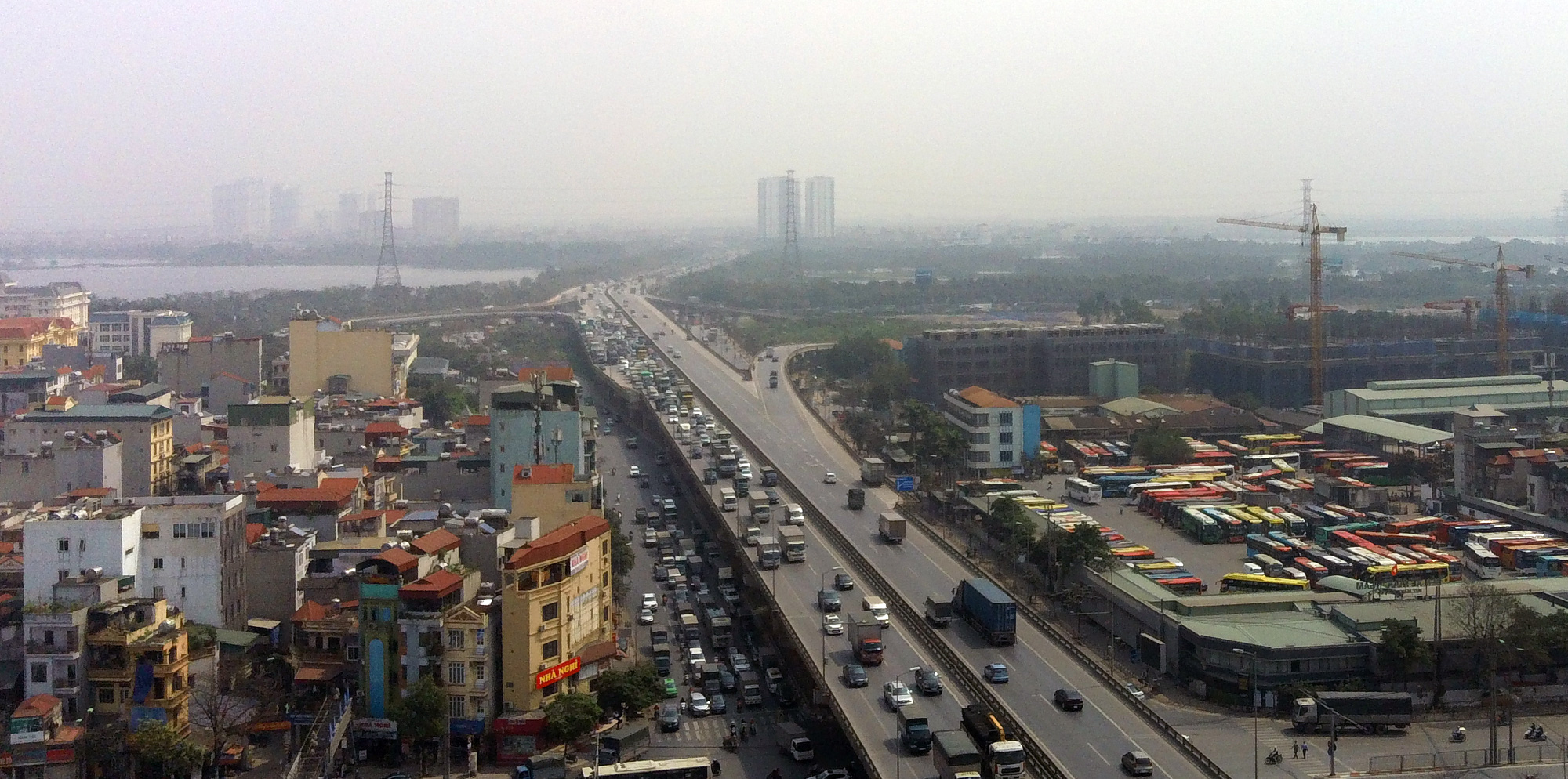 Vành đai 3 trên cao thường xuyên ùn tắc trong đợt sửa khe co giãn - Ảnh 6. Vành đai 3 trên cao thường xuyên ùn tắc trong đợt sửa khe co giãn - Ảnh 6.