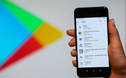 Có nên cài ứng dụng Google như Gmail, YouTube ngoài luồng lên điện thoại Huawei?