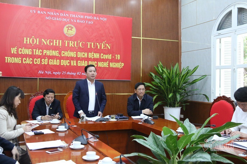 Hà Nội bàn cách cho học sinh trở lại trường an toàn - Ảnh 1.