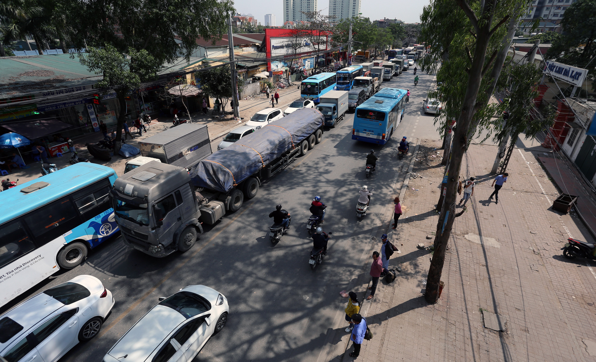 Hà Nội: 'Ám ảnh' tắc đường Cầu Bươu, cầu Tó - Ảnh 5. Hà Nội: 'Ám ảnh' tắc đường Cầu Bươu, cầu Tó - Ảnh 5.