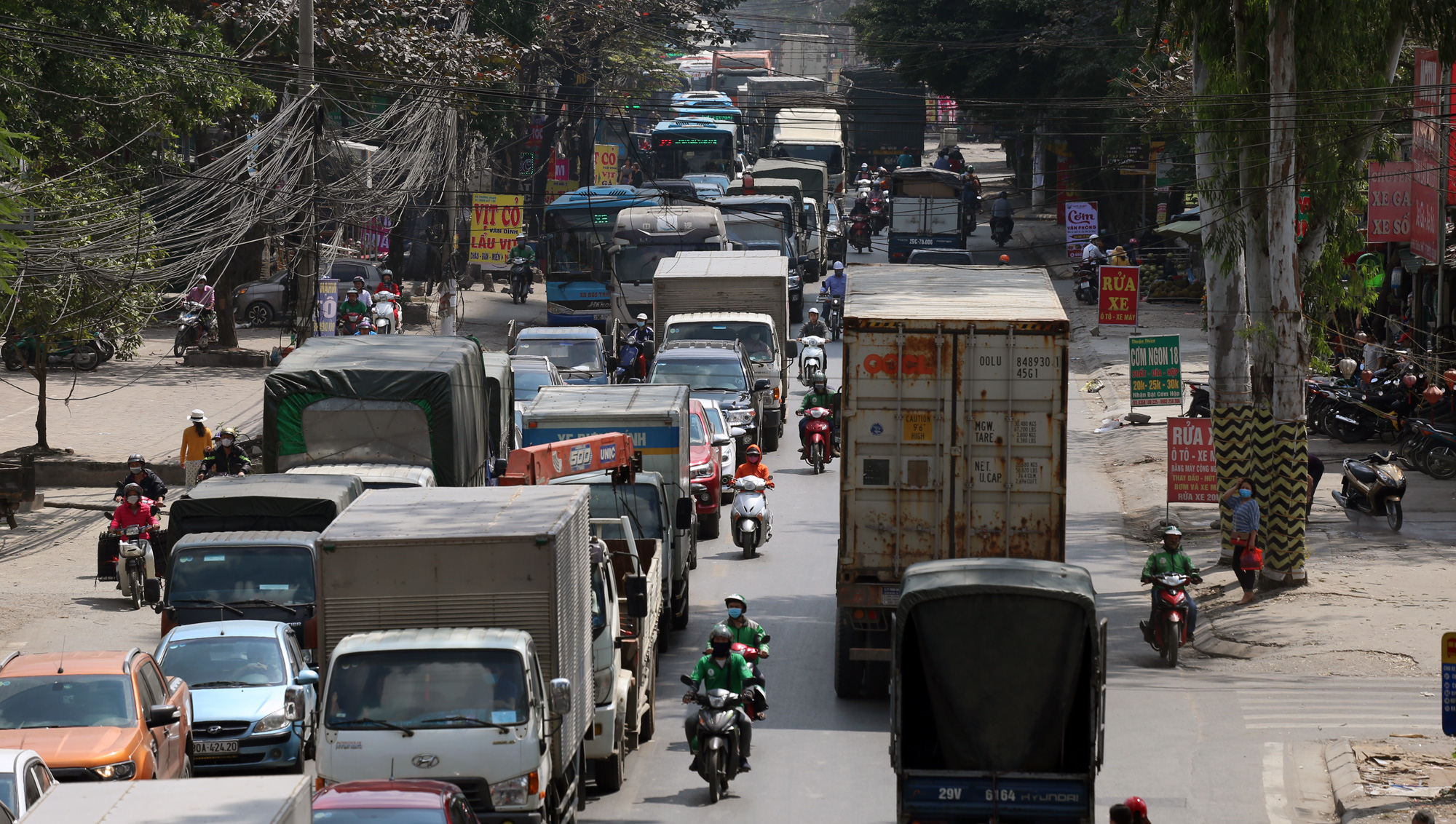 Hà Nội: 'Ám ảnh' tắc đường Cầu Bươu, cầu Tó - Ảnh 6. Hà Nội: 'Ám ảnh' tắc đường Cầu Bươu, cầu Tó - Ảnh 6.
