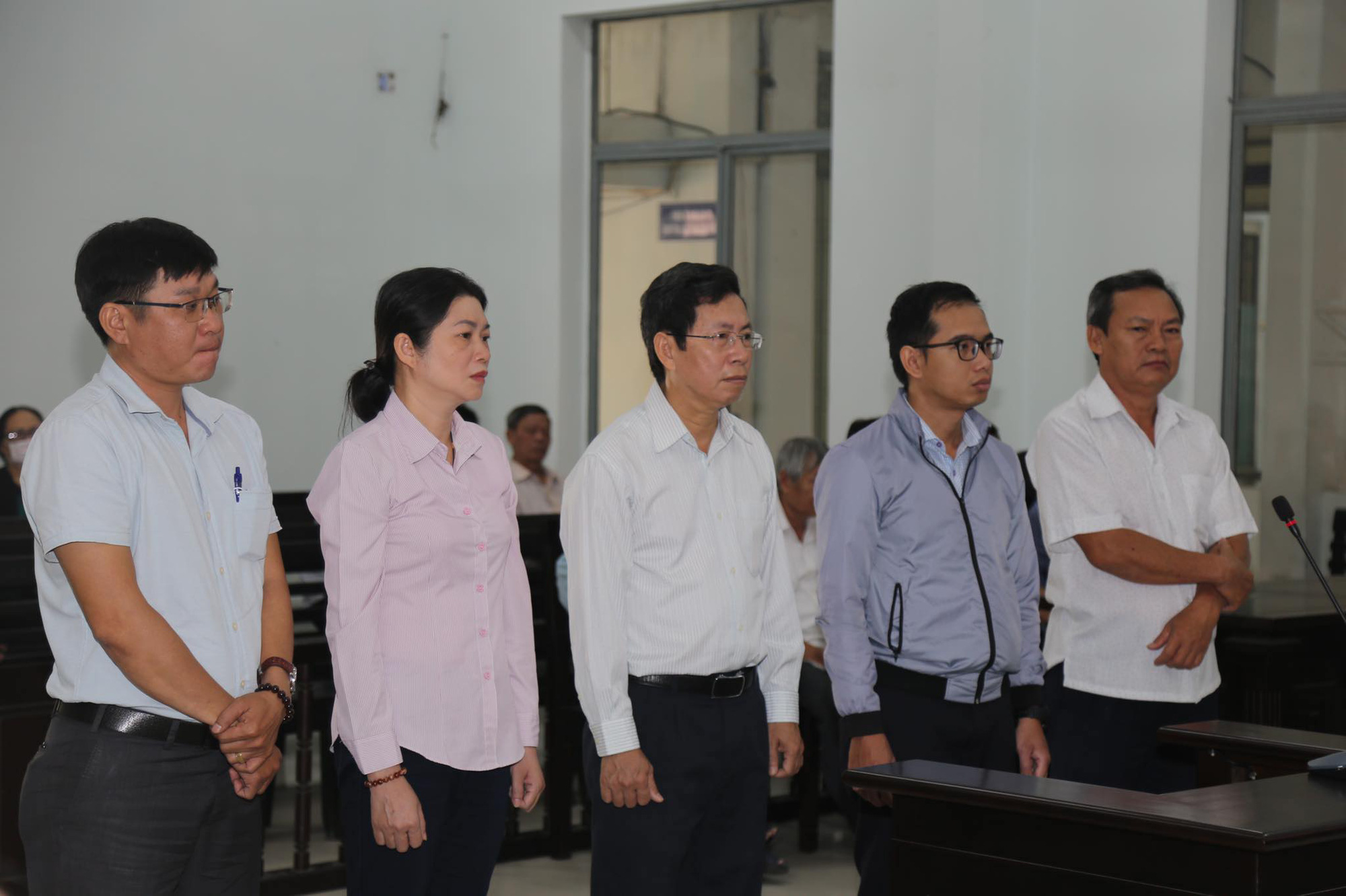 Liên quan đến đất đai Phó chủ tịch UBND TP Nha Trang Lê Huy Toàn hầu tòa - Ảnh 3. Liên quan đến đất đai Phó chủ tịch UBND TP Nha Trang Lê Huy Toàn hầu tòa - Ảnh 3.