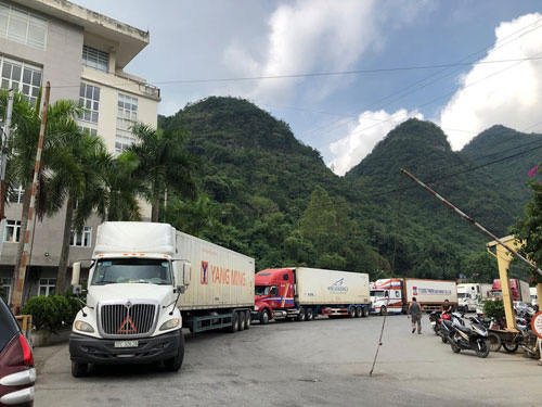 Hơn 5.300 xe hàng được thông quan ở cửa khẩu Lạng Sơn - Ảnh 1. Hơn 5.300 xe hàng được thông quan ở cửa khẩu Lạng Sơn - Ảnh 1.