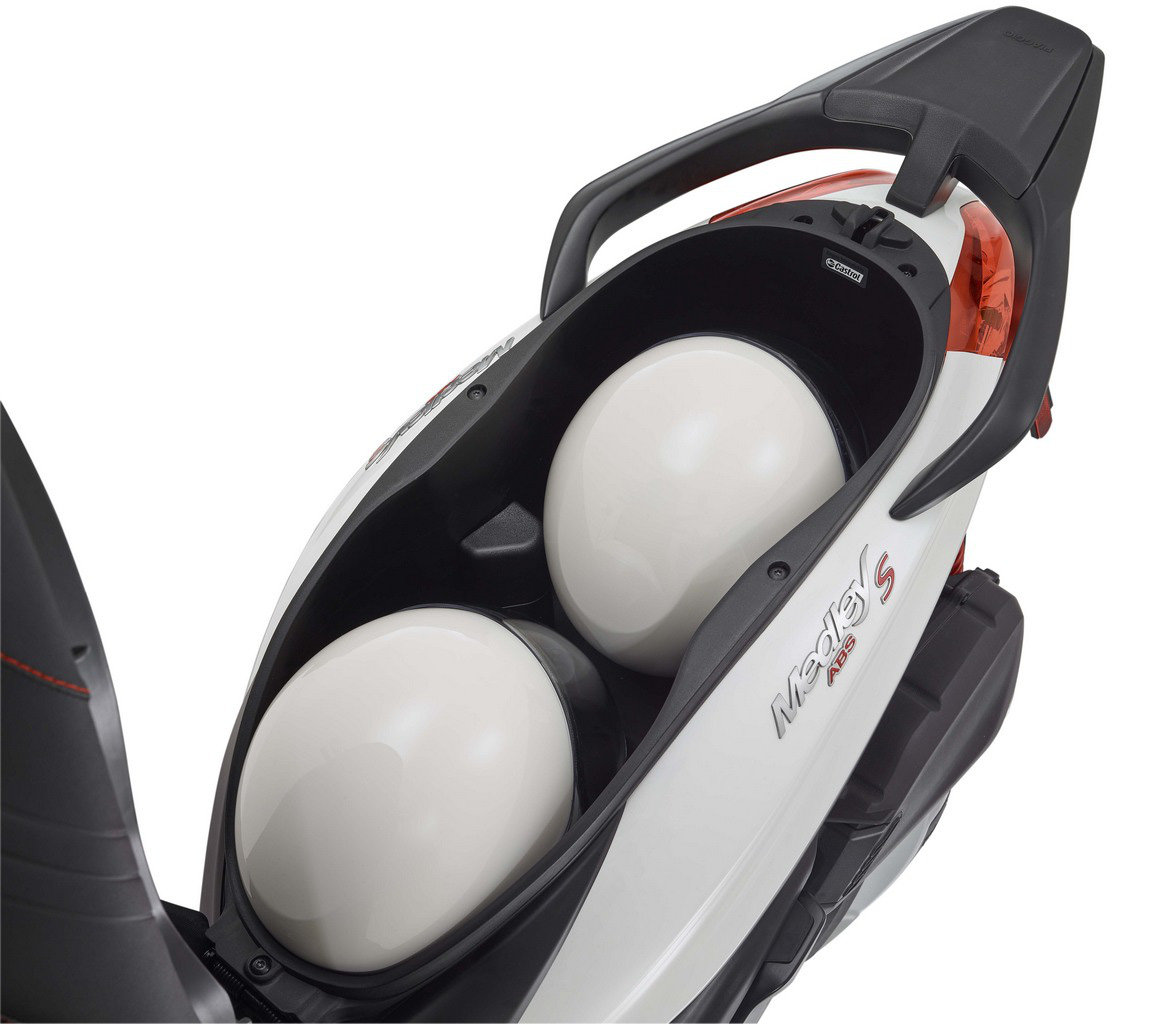 Đối thủ của Honda SH - Piaggio Medley 2020 chính thức ra mắt tại Việt Nam, giá từ 75 triệu đồng - Ảnh 4. Đối thủ của Honda SH - Piaggio Medley 2020 chính thức ra mắt tại Việt Nam, giá từ 75 triệu đồng - Ảnh 4.