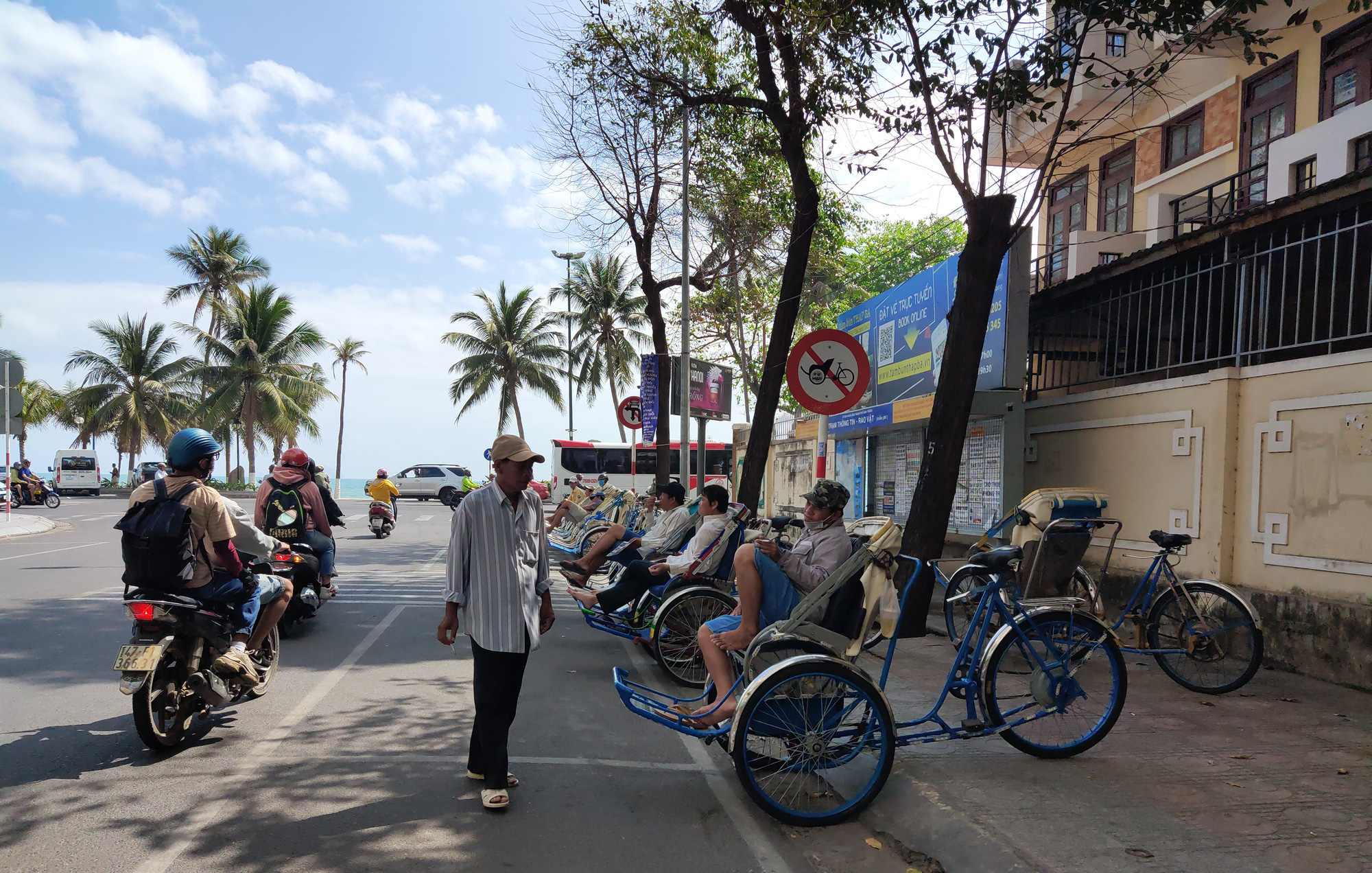 Khánh Hòa hết dịch Covid-19: Kì vọng gói kích cầu  - Ảnh 2.