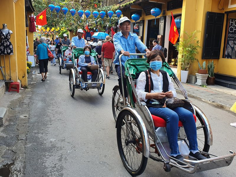 Không có khách, công ty du lịch tạm ngừng hoạt động, khách sạn buộc phải cho nhân viên nghỉ việc 4 tháng, lương sếp cũng như nhân viên vì dịch virus corona - Ảnh 4. Không có khách, công ty du lịch tạm ngừng hoạt động, khách sạn buộc phải cho nhân viên nghỉ việc 4 tháng, lương sếp cũng như nhân viên vì dịch virus corona - Ảnh 4.