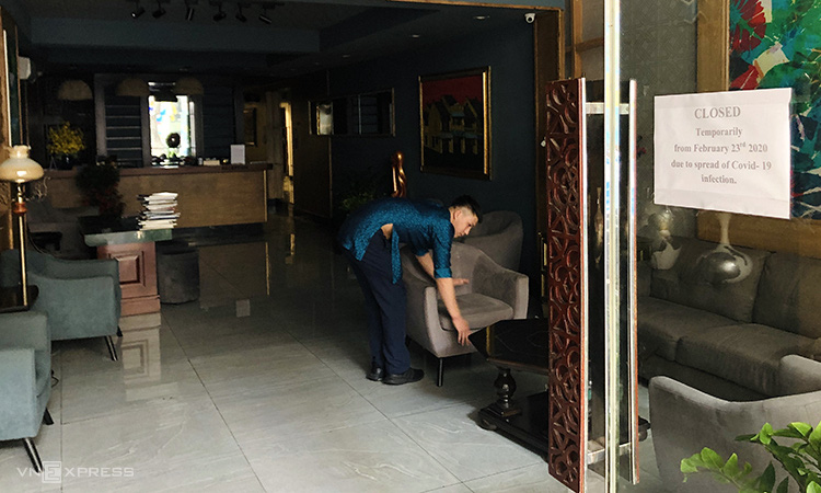 Hàng loạt khách sạn phố cổ đóng cửa - Ảnh 1. Hàng loạt khách sạn phố cổ đóng cửa - Ảnh 1.
