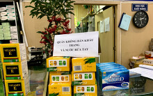 Tiểu thương chợ thuốc lớn nhất miền Bắc nói gì khi đồng loạt treo biển: Dừng bán khẩu trang, cấm cả quay phim, chụp ảnh?