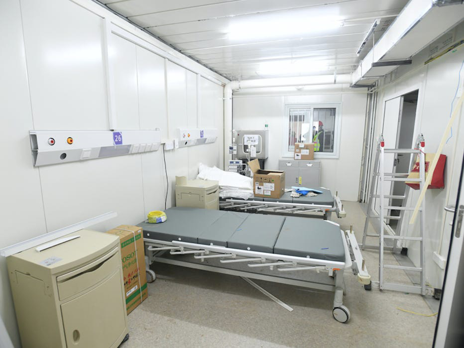 Có gì ở bệnh viện chữa virus corona tại Vũ Hán được xây chỉ trong 10 ngày? - Ảnh 9.