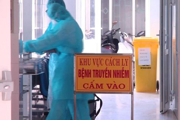 Thủ tướng chỉ đạo cách li tất cả người nhập cảnh từ Trung Quốc - Ảnh 1. Thủ tướng chỉ đạo cách li tất cả người nhập cảnh từ Trung Quốc - Ảnh 1.