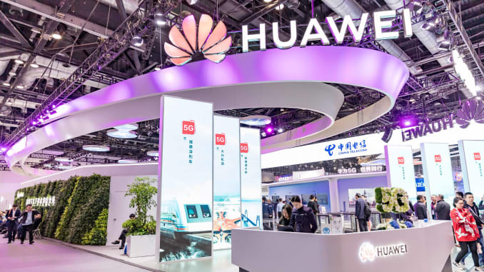 Virus corona có thể trì hoãn việc giới thiệu 5G của Trung Quốc khi họ cố gắng chạy đua trước Hoa Kỳ - Ảnh 2. Virus corona có thể trì hoãn việc giới thiệu 5G của Trung Quốc khi họ cố gắng chạy đua trước Hoa Kỳ - Ảnh 2.