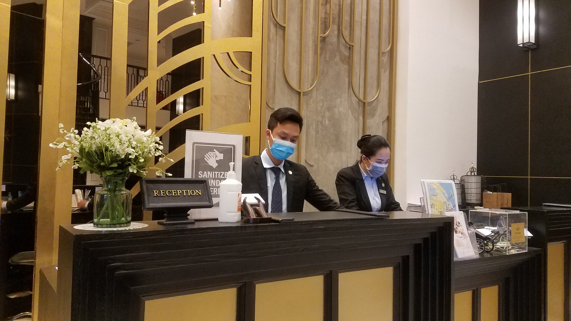 Nhiều khách sạn chủ động tăng cường phòng chống dịch bệnh virus corona - Ảnh 1. Nhiều khách sạn chủ động tăng cường phòng chống dịch bệnh virus corona - Ảnh 1.