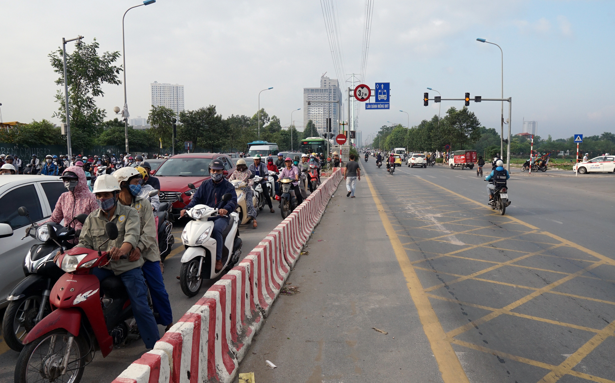 Tránh ùn tắc đường Tố Hữu qua Trung Văn như thế nào? - Ảnh 5. Tránh ùn tắc đường Tố Hữu qua Trung Văn như thế nào? - Ảnh 5.
