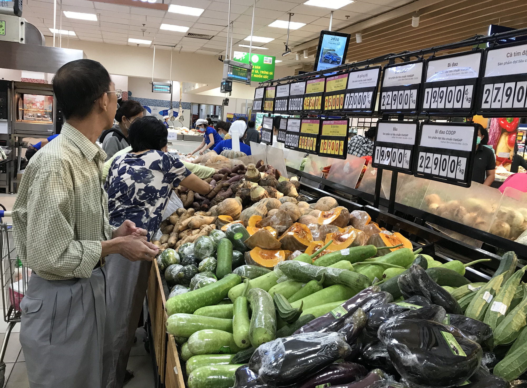 Nhà hàng, tiệm thức ăn nhanh tại Sài Gòn vắng tanh vì người dân sợ virus corona - Ảnh 15. Nhà hàng, tiệm thức ăn nhanh tại Sài Gòn vắng tanh vì người dân sợ virus corona - Ảnh 15.