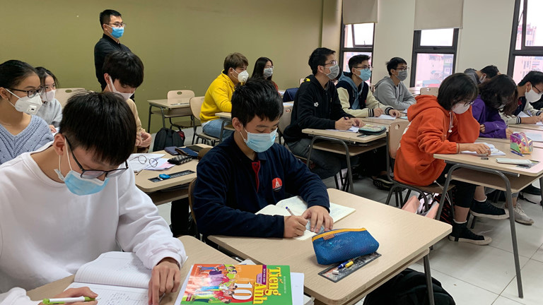 Có 54 tỉnh, thành phố cho học sinh nghỉ học để phòng dịch do virus corona - Ảnh 1.