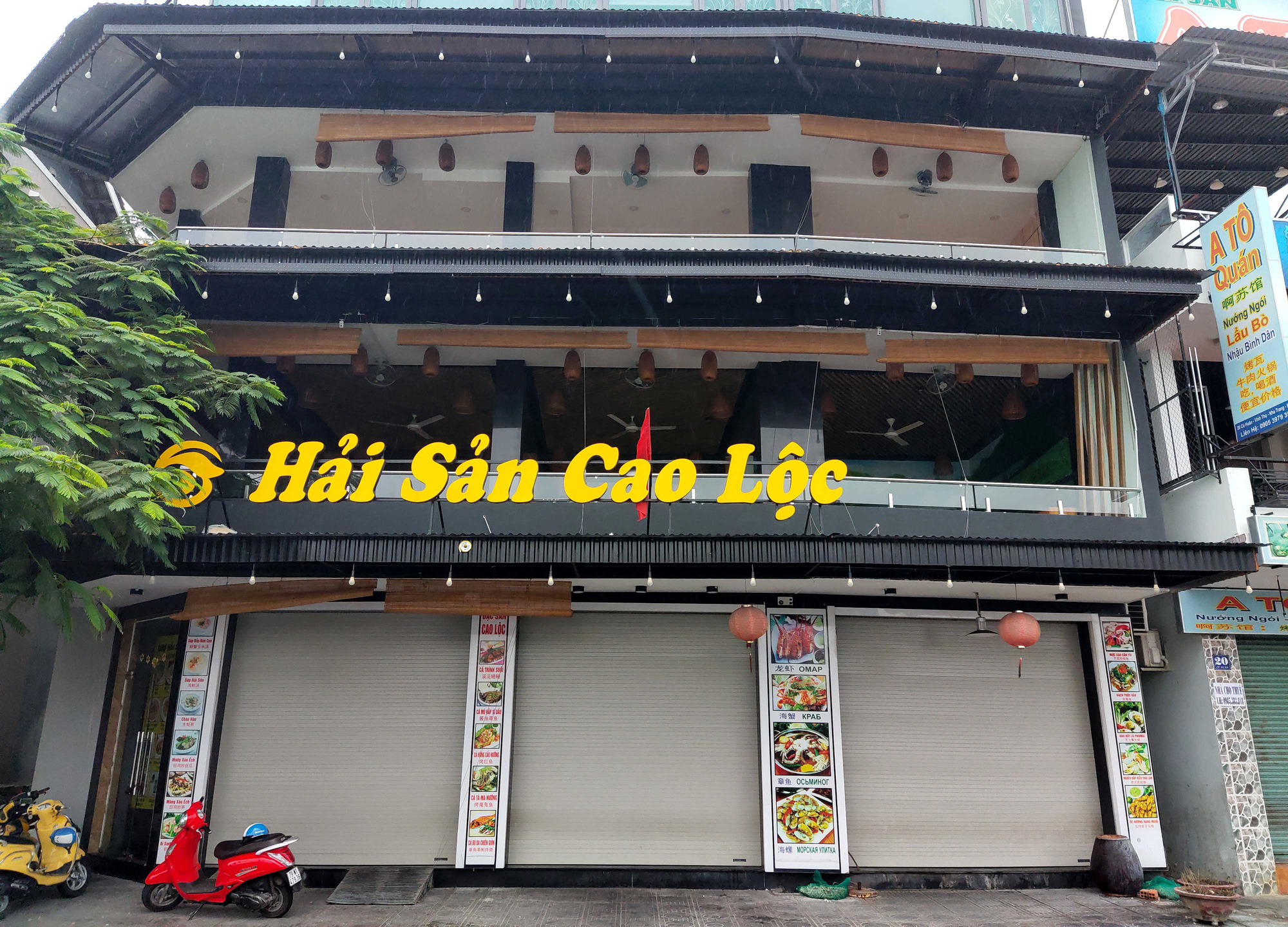 Nha Trang: Phố hải sản đìu hiu, hàng loạt nhà hàng đóng cửa trong đại dịch corona  - Ảnh 2.