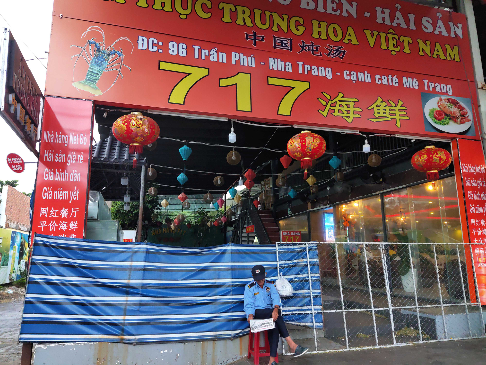Nha Trang: Phố hải sản đìu hiu, hàng loạt nhà hàng đóng cửa trong đại dịch corona  - Ảnh 10.
