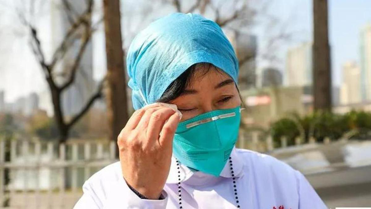 Dân Trung Quốc chôn chân tại nhà vì virus corona, dịch vụ giao hàng thắng đậm - Ảnh 4.