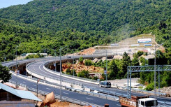 Bổ sung biển hạn chế tốc độ tại nút giao vào hầm Đèo Cả với QL1