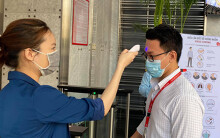 Quyết liệt chống dịch Covid-19: Doanh nghiệp yêu cầu khai báo y tế, quy định nhân viên, khách hàng phải đeo khẩu trang, sân golf ngừng nhận khách nước ngoài