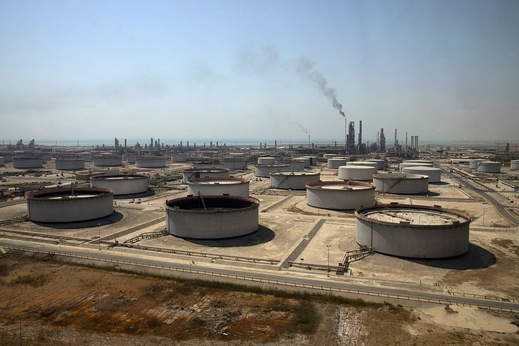 Cái giá Saudi Arabia phải trả khi châm ngòi cuộc chiến giá dầu - Ảnh 1. Cái giá Saudi Arabia phải trả khi châm ngòi cuộc chiến giá dầu - Ảnh 1.