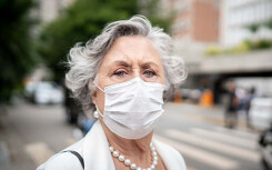 CDC Mỹ khuyến cáo người từ 60 tuổi, người có bệnh nên tích trữ thực phẩm