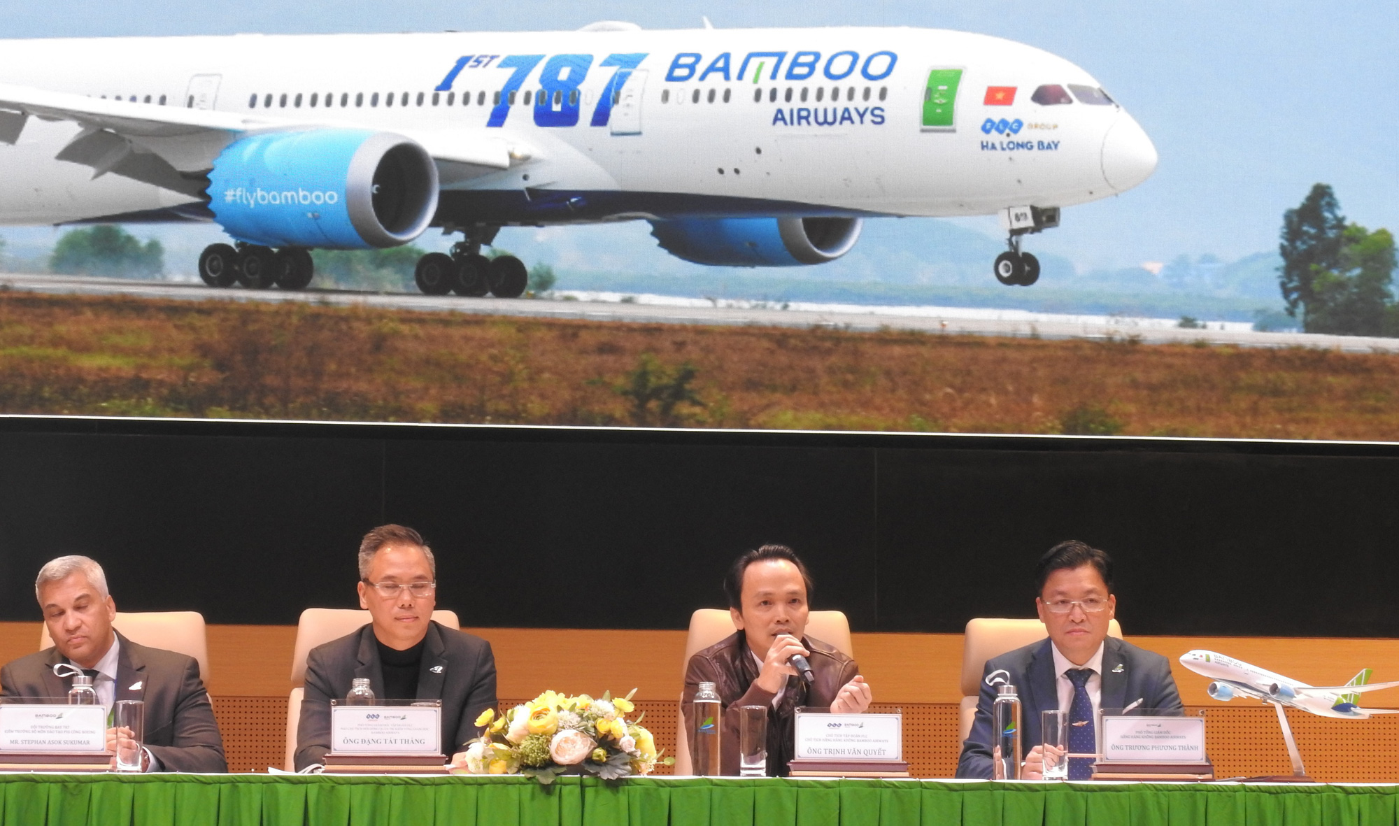 Bamboo Airways lùi kế hoạch bay thẳng châu Âu sang cuối tháng 4, giảm giá vé 30% - Ảnh 1. Bamboo Airways lùi kế hoạch bay thẳng châu Âu sang cuối tháng 4, giảm giá vé 30% - Ảnh 1.