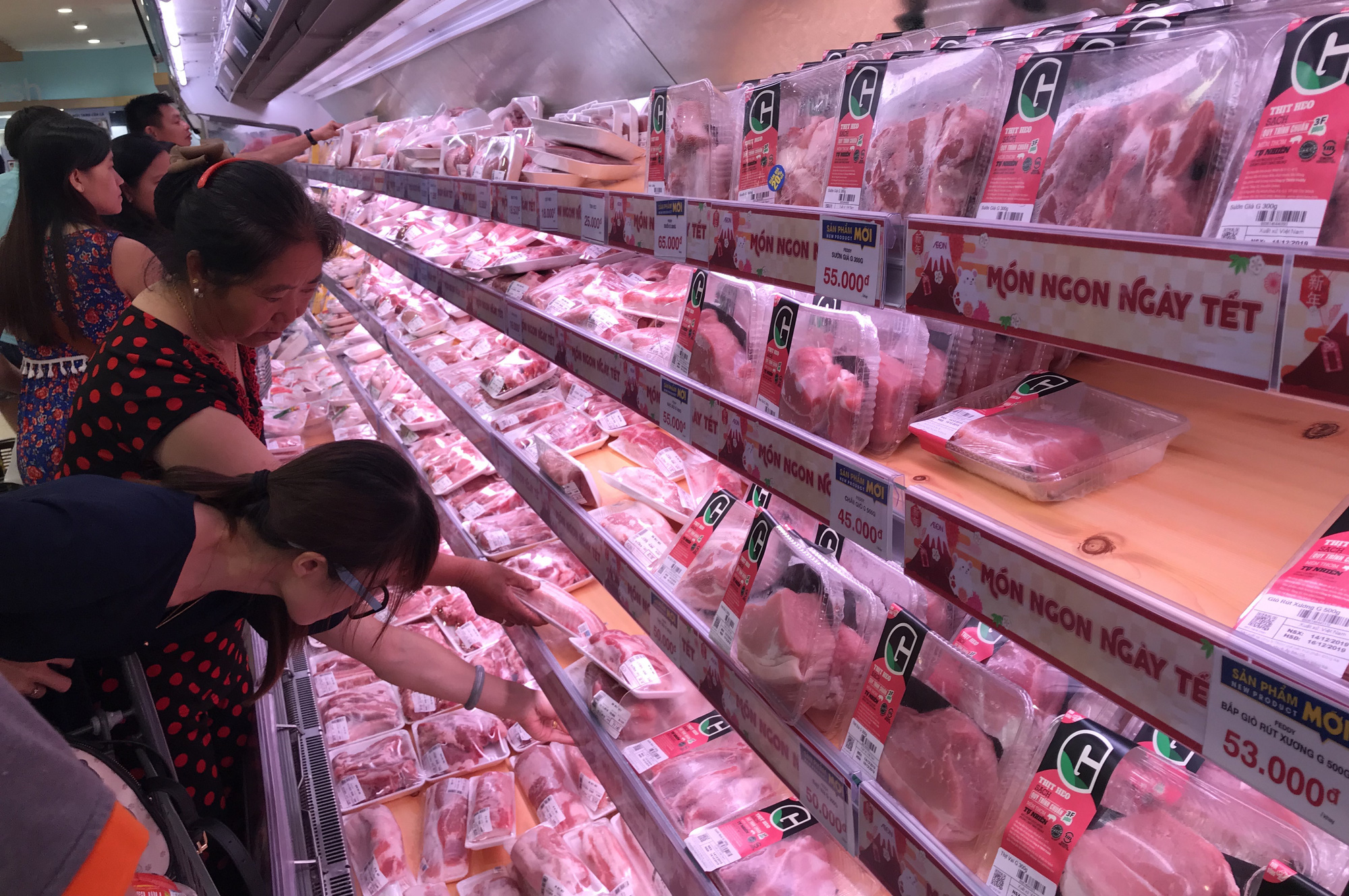 Thủ tướng yêu cầu phải sớm giảm giá thịt heo - Ảnh 2.